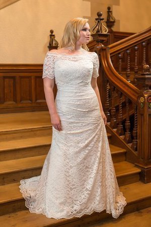 Bateau Bodenlanges Schlichtes Brautkleid mit Drapierung mit Kurzen Ärmeln - Bild 1